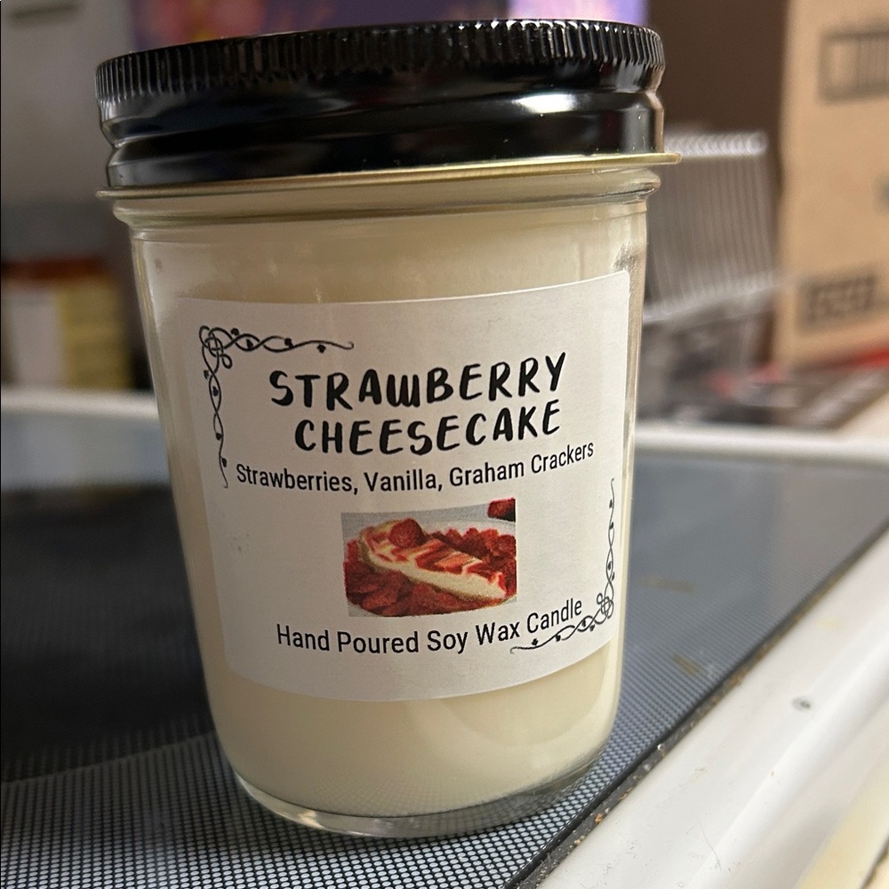 Strawberry Cheesecake Scented Candle